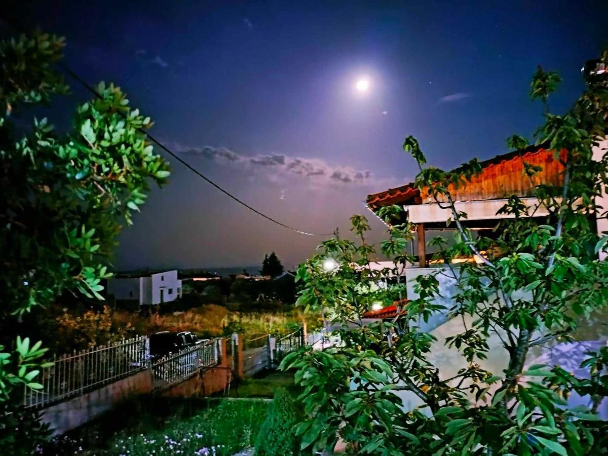 Adam'S Holiday House 2019 Karianí Exterior foto